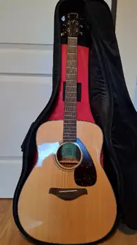 Brand new Yamaha FG800 acoustic guitar