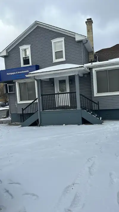 We are offering a spacious and well-located house for rent in Cambridge, Ontario. This property is p...