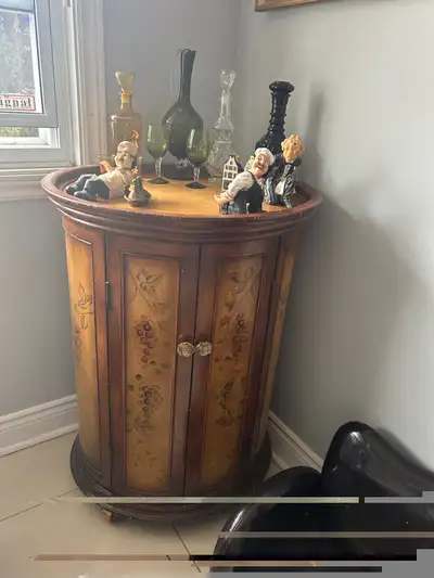 Beautiful Vintage Antique Bar, View more