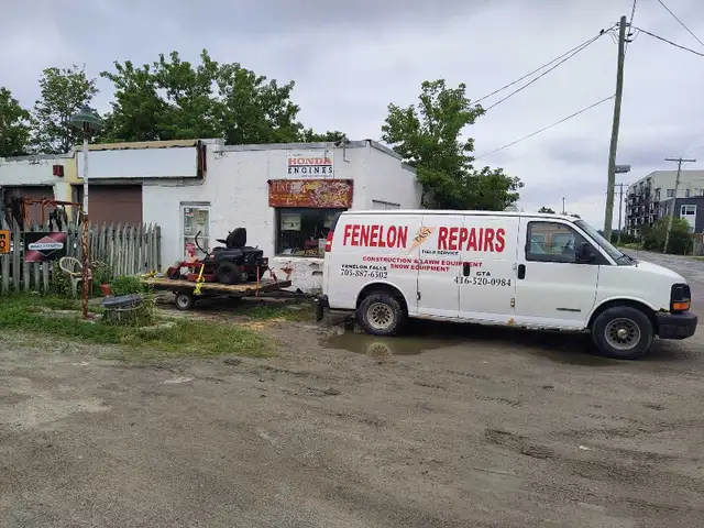 shop for sale in Commercial & Office Space for Sale in Kawartha Lakes - Image 2
