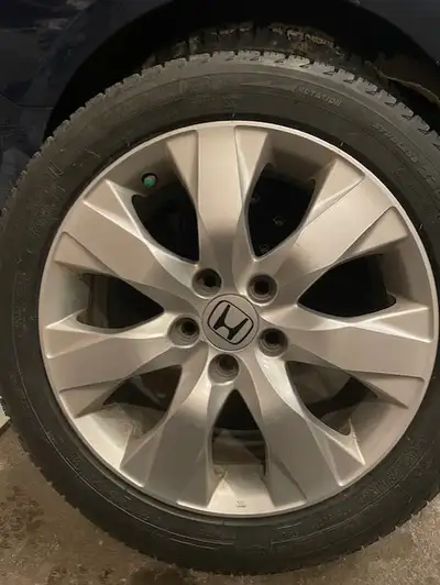 Set of 4 Michelin X-Ice Winter Tires on Original Honda alloy rims (5x114.3 bolt pattern), balanced a...