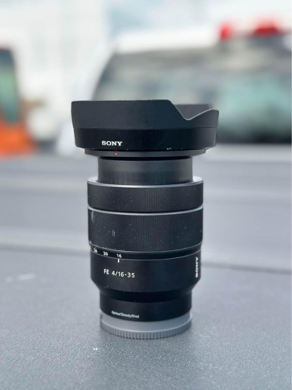 Sony Zeiss 16-35mm f/4 ZA OSS Wide Angle in Cameras & Camcorders in Markham / York Region - Image 2
