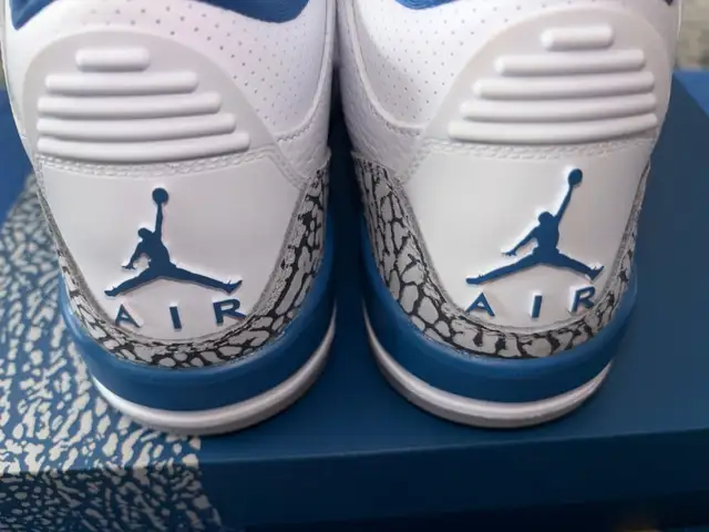 *D/S* Air Jordan (Retro) 3 - Wizards in Men's Shoes in City of Toronto - Image 8