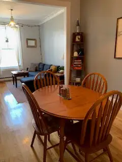 5 1/2 2 beds, Best Location!