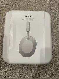 NEW SEALED SONY WH-1000 XM5 Wireless ANC Headphones with receipt