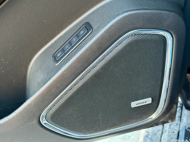 2017 GMC Yukon XL Denali 4WD in Cars & Trucks in Kelowna - Image 20