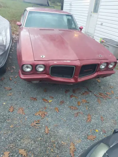 1971 pontiac lemans . 350 chev engine . Th350 trans . 256 posi rear . Power windows, locks and trunk...