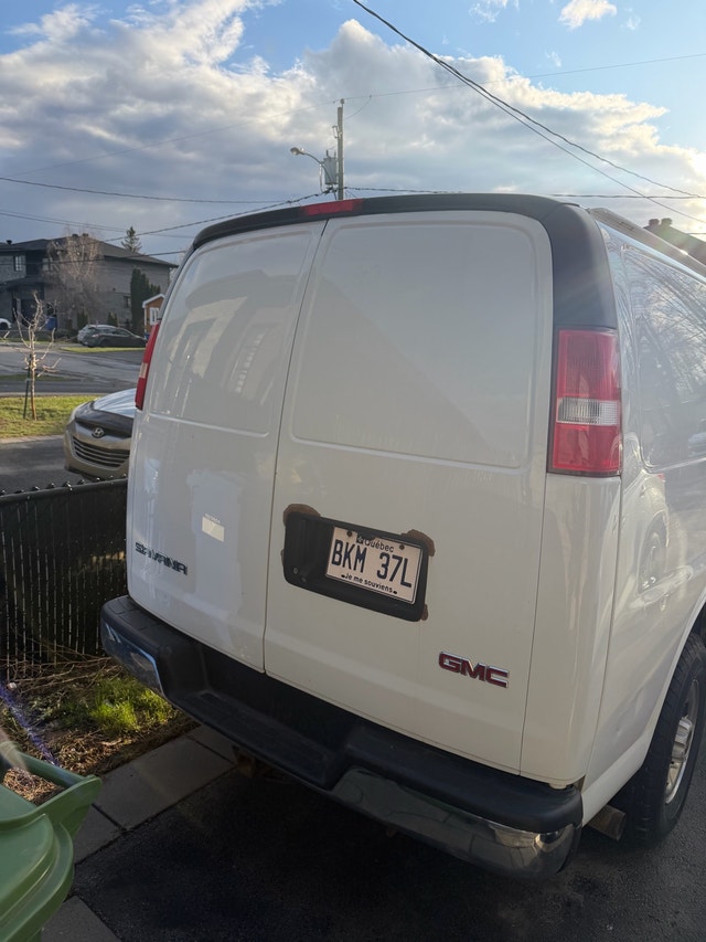 2018 2500 GMC Savana — photo 4