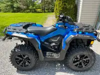 Low KM 2022 Can Am Outlander 1000 R  XT