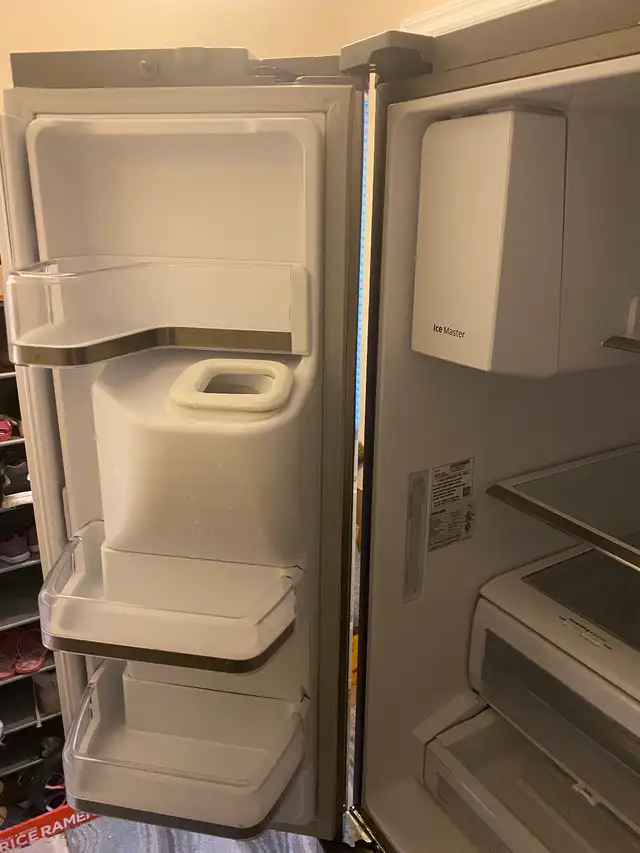 Fridge+-+Refrigerator in Refrigerators in City of Halifax - Image 5