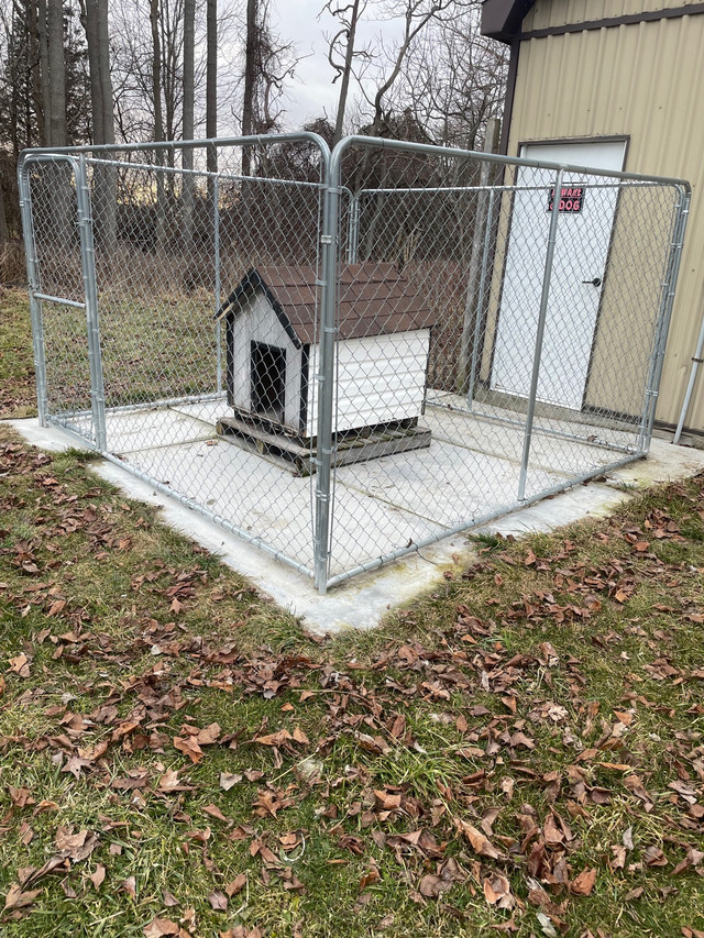 Dog kennel with dog  house  in Accessories in Leamington