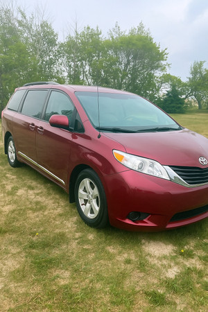 2012 Toyota Sienna LE