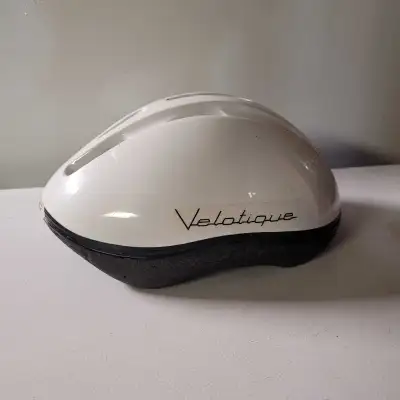 Louis Garneau Bicycle helmet, View more