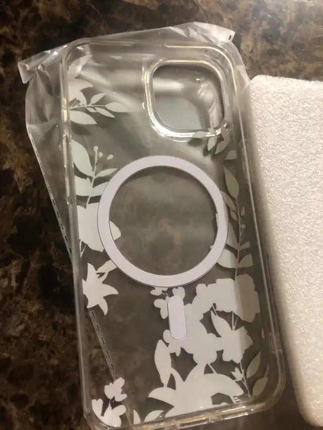 Floral MagSafe iPhone 13/14/15/16 Case - NEW in Cell Phone Accessories in Mississauga / Peel Region - Image 4