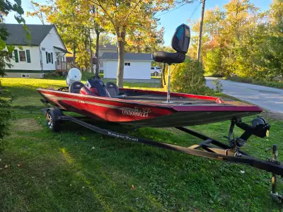 2016 Ranger Rt188 with Evinrude 115 Etec HP motor. Around 66 hours on motor Wireless trolling motor...