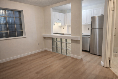 Looking to sublet our spacious fully-furnished 3-bedroom, 1-bathroom apartment at 558 Spadina Cresce...