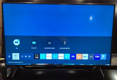 SMART TV SAMSUNG 4K CRYSTAL 43", View more
