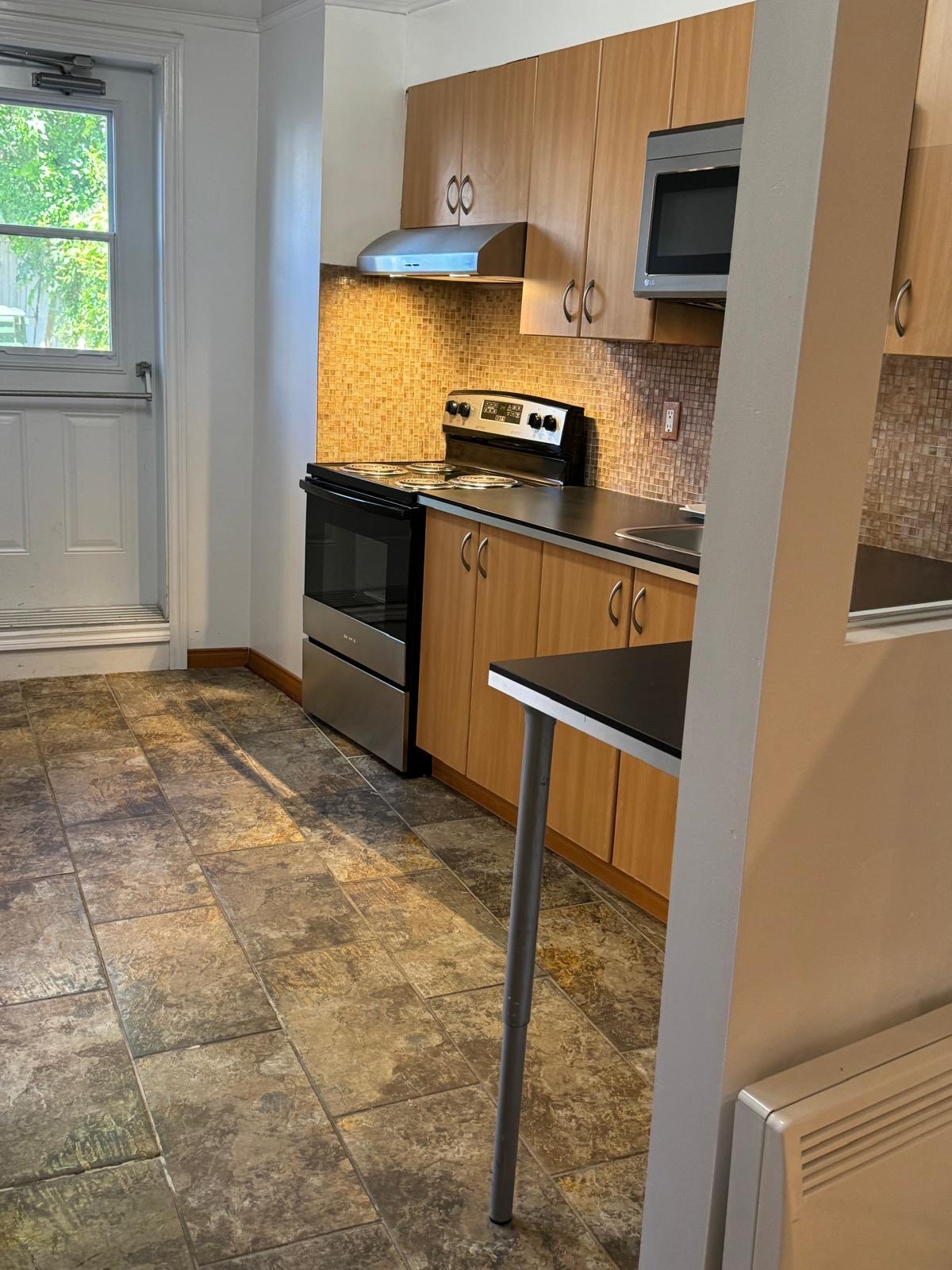 2 bed 1 bath in Lachine — photo 2