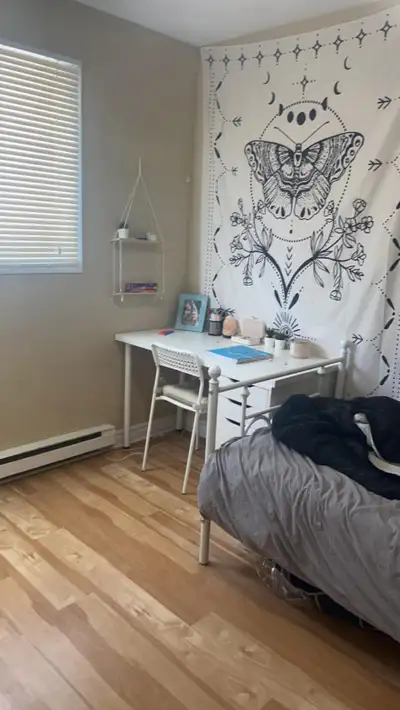 One room available in a 5 bedroom 2 bathroom apartment. This is students and females only. By the Br...