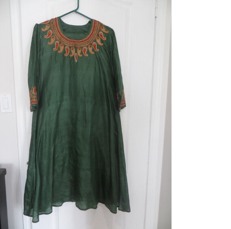 3 piece green indian suit Women's Dresses & Skirts Mississauga