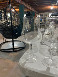 Fine crystal 4 wine glasses
