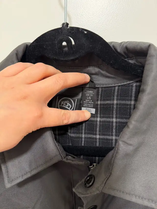 Stormtech Quilted Jacket Men’s Large Grey in Men's in Edmonton - Image 7