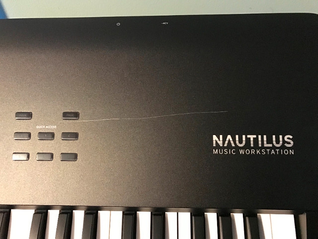 Korg NAUTILUS 61-key Workstation Natural Touch Semi-Weighted dans Pianos et claviers  à Lac-Saint-Jean - Image 2