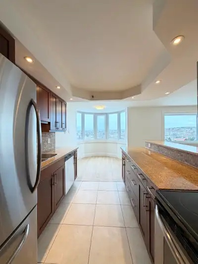 2 bedroom/2 bathroom penthouse level apartment for rent in coveted Granbury Place condominiums. Unit...