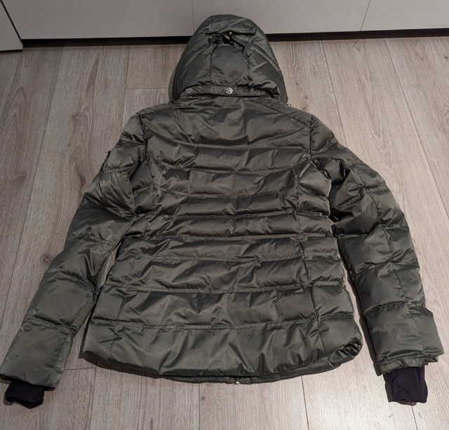 Manteau d’hiver femme Sunnice 10 ans  dans Femmes - Hauts et vêtements d'extérieur  à Longueuil/Rive Sud - Image 3