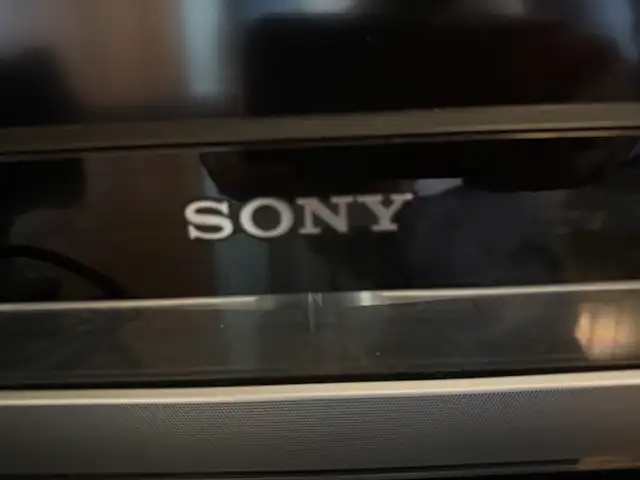 Sony BRAVIA 40 inch LCD Television in TVs in Ottawa - Image 4