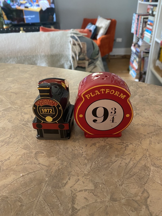Harry Potter salt and pepper shakers Arts & Collectibles Saskatoon
