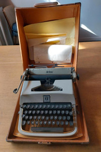 Machine à écrire ou dactylo de Luxe Underwood quiet Tab avec cof