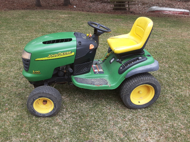 Parting out, John deere L130 lawn tractor in Lawnmowers & Leaf Blowers in Hamilton - Image 3