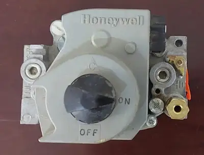Gas Valve Specifications – Honeywell VR8204H1147 - GCV008, View more
