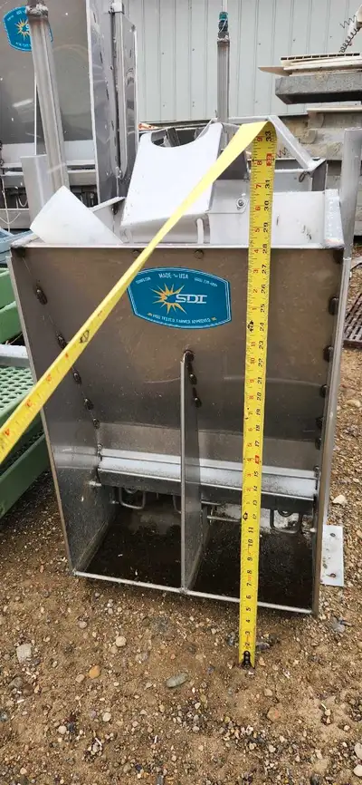 I am selling a used feeder. This feeder is used, but in good working condition. Additional specifica...