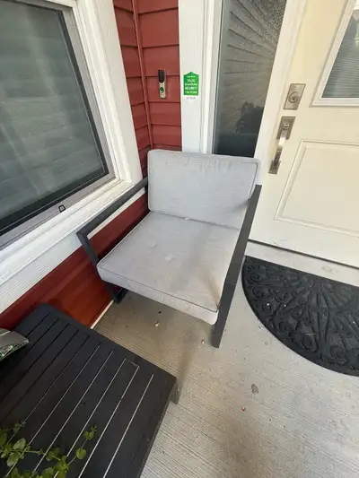selling patio set hood contion new two chairs and 1 table