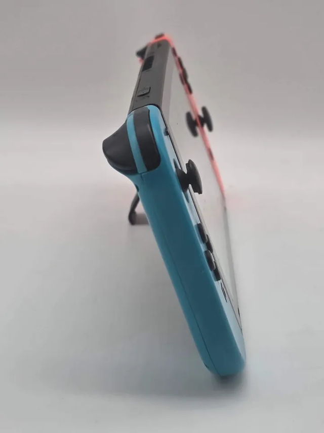 Nintendo Switch Console in Nintendo Switch in City of Toronto - Image 5