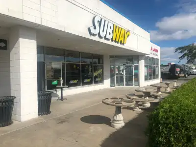 Sandwich artiste …. Expérience dans un restaurant Subway . Envoyer C.V sinon pas de réponse Merci