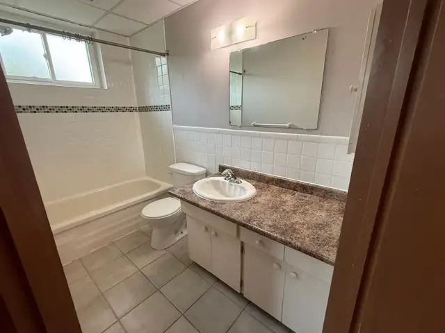 2 bedroom apartment all inclusive  in Long Term Rentals in Woodstock - Image 8