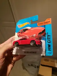 2014 Hot wheels EURO SHORT CARD 2015 Ford Mustang GT Red