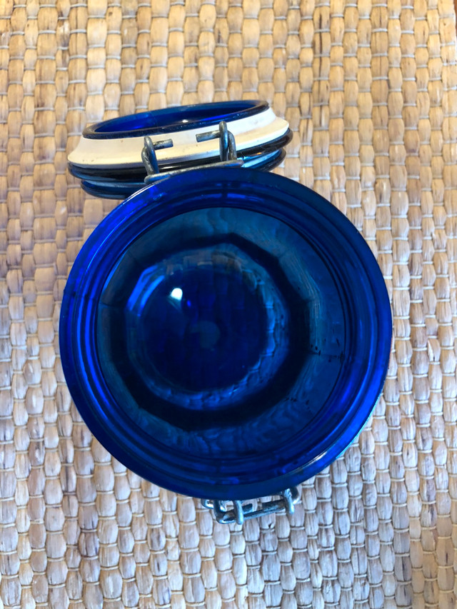 MCM Cobalt Blue Storage Container With Clamp Lid & Seal in Arts & Collectibles in City of Toronto - Image 3