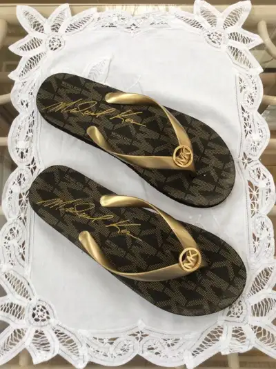 MICHAEL KORS Flip-Flops  Size 9, View more