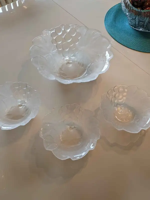 Studio Novo Crystal Serving Bowl with 3 Smaller Bowls63793683129985121