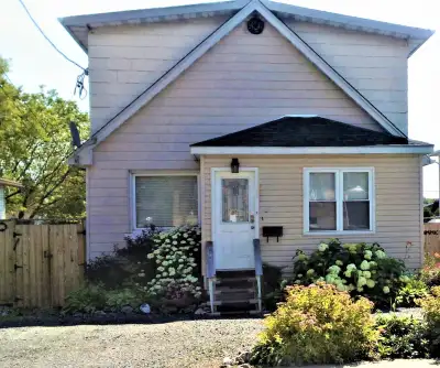 2 BR Main floor of Quiet Building