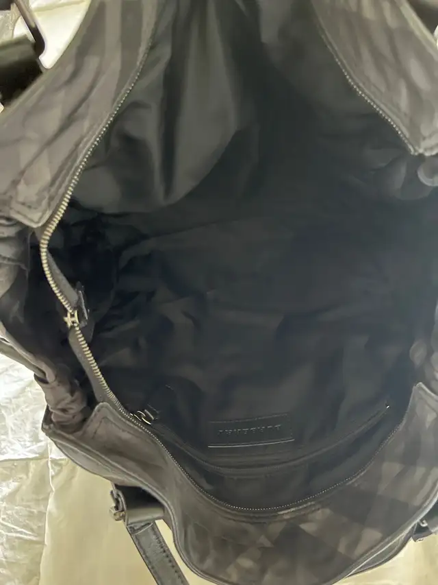 Burberry Buckleigh Nylon Tote Bag in Women's - Bags & Wallets in Oshawa / Durham Region - Image 4