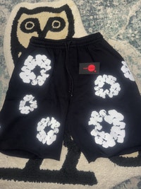 *D/S* Denim Tears The Cotton Wreath Shorts City of Toronto Toronto (GTA) Preview