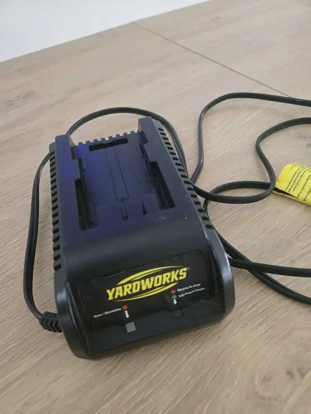 Yardworks Charger in Lawnmowers & Leaf Blowers in Markham / York Region - Image 4