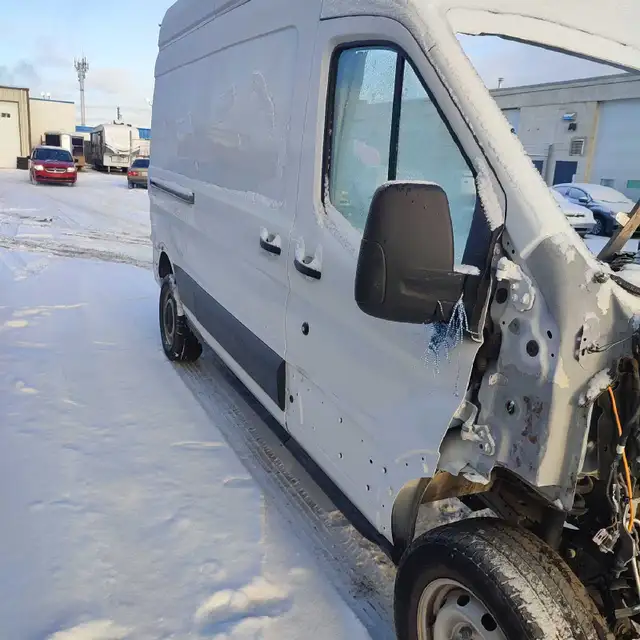 Ford transit for parts 2021 in Engine & Engine Parts in Edmonton - Image 4