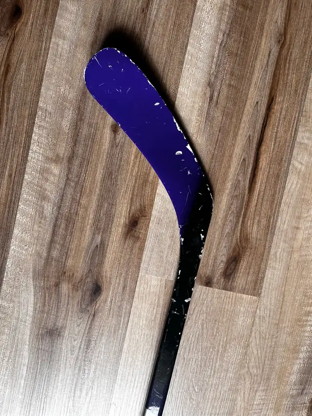 CCM Ribcore Prime hockey stick in Hockey in Markham / York Region - Image 6