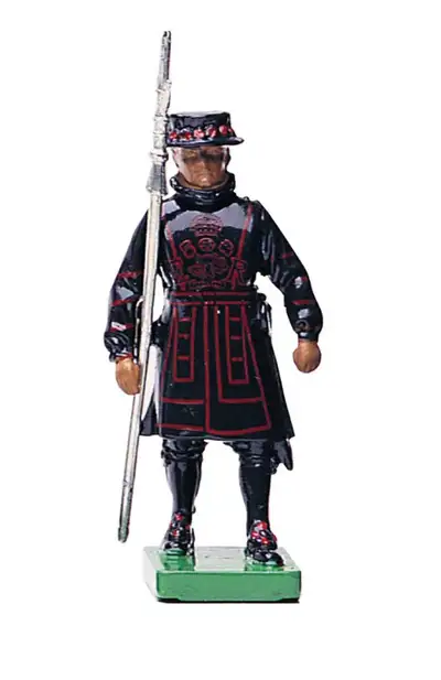 Wm Britain Set 41062 - Yeoman Warder, from the 'Ceremonial' series issued in 2004. 3 sets are availa...